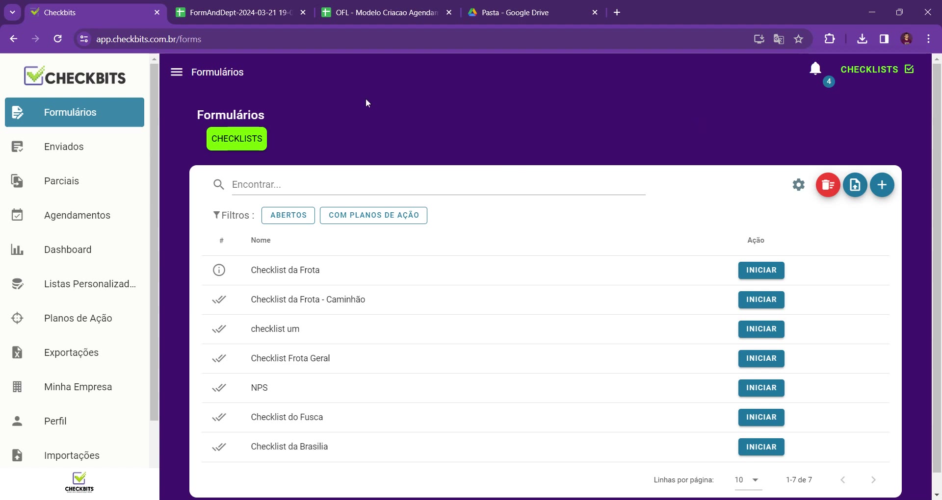 Tela de Formulários do Checkbits com a lista de checklists e o botão CHECKLISTS