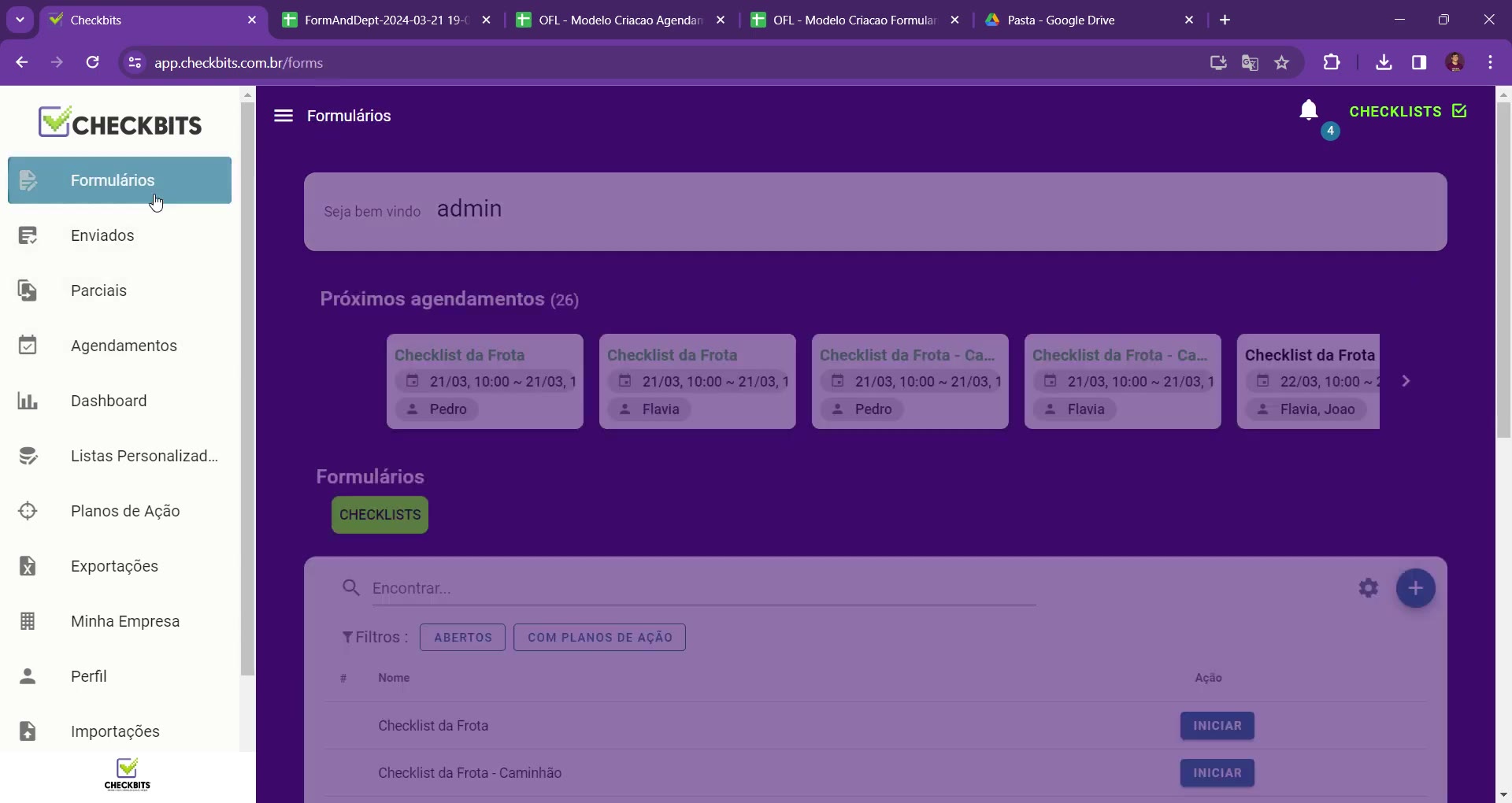 Aba Formulários do Checkbits com a lista de checklists e o botão de importação